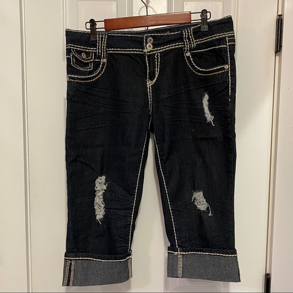 Rue21 Pants - Rue 21 Dark Denim Capri 11/12